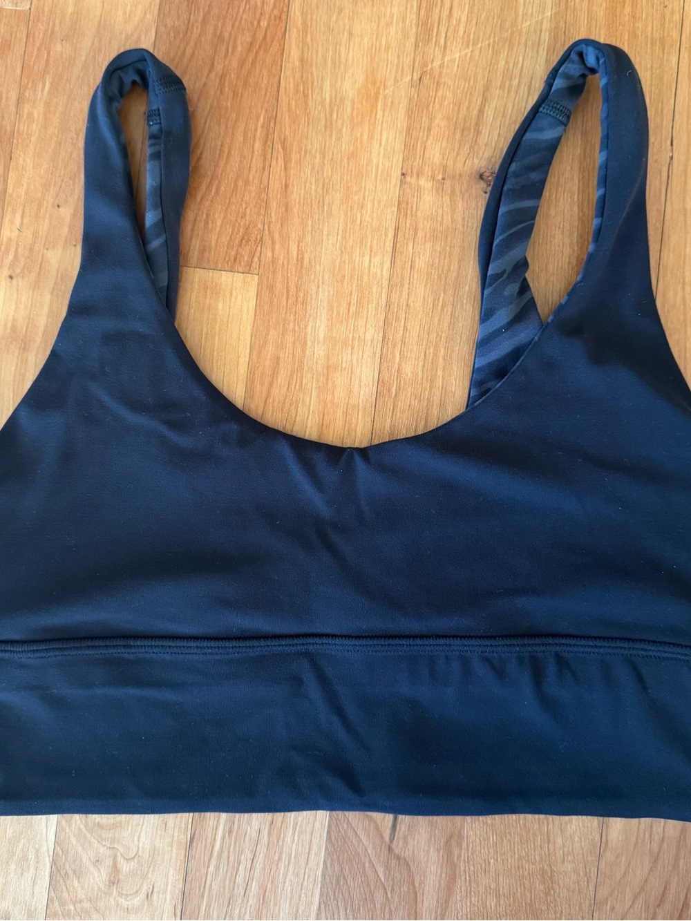 lululemon athletica Black Scoop-Front sports bra- reversible (8)